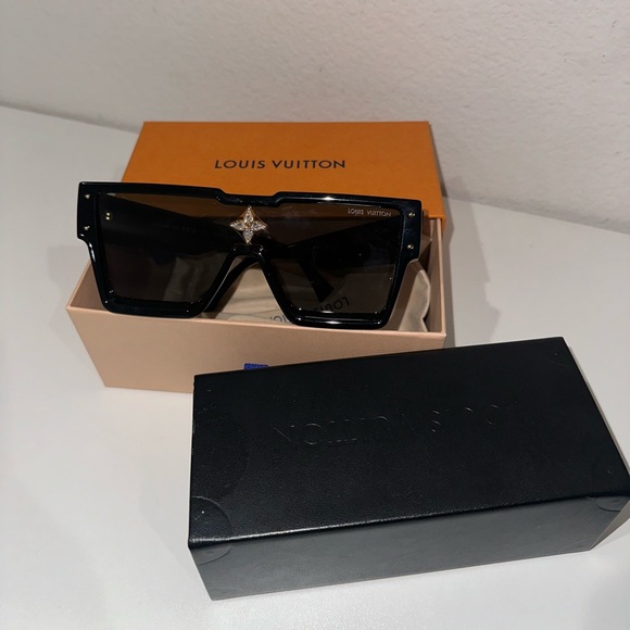 Louis Vuitton cyclone sunglasses - Picture 1 of 8